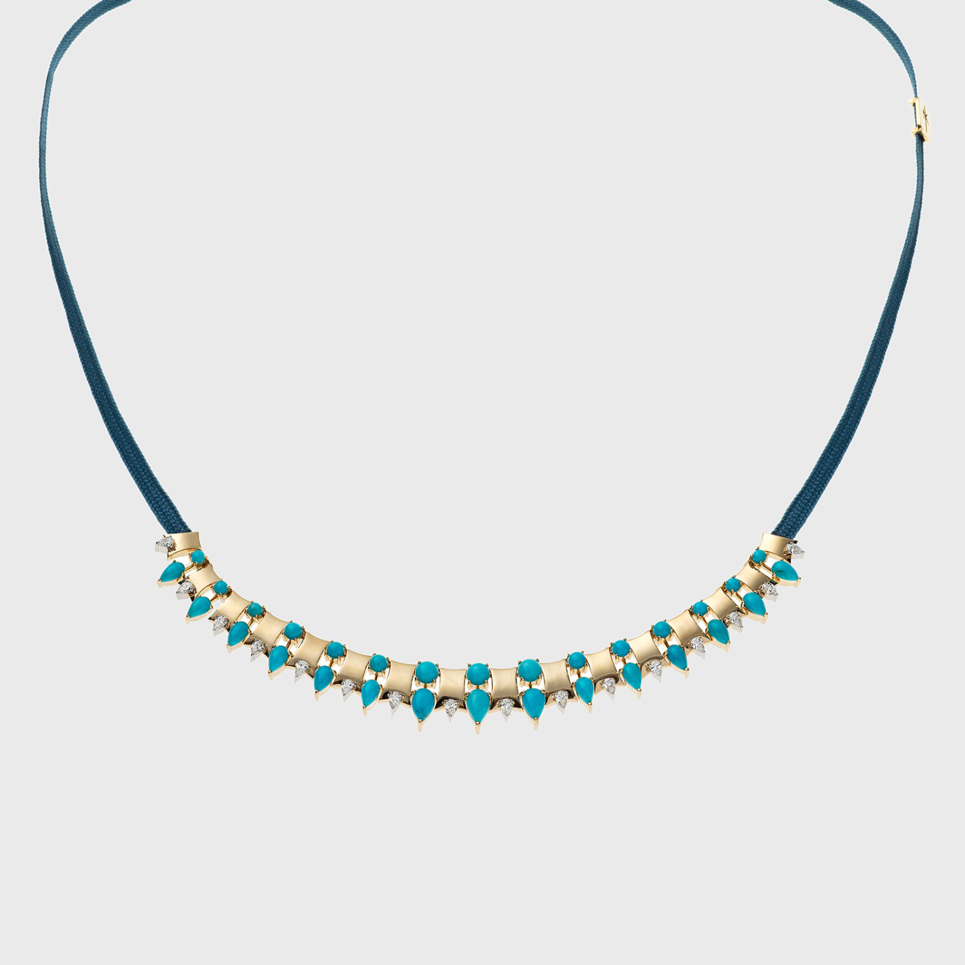Yellow gold necklace with turquoises and white diamonds