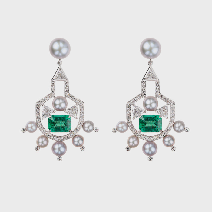 White gold earrings with white diamonds, emeralds, silver pearls