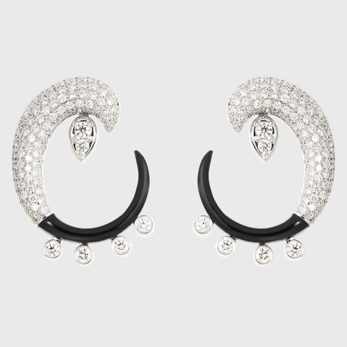 White gold small earrings with white diamonds and black enamel