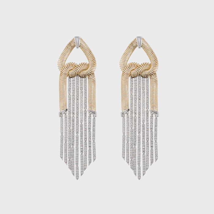 Yellow gold chain long fringe earrings with white diamonds