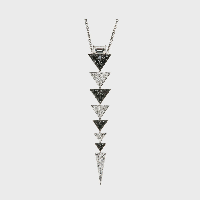 White gold pendant necklace with white diamonds, white diamond baguette and black diamonds