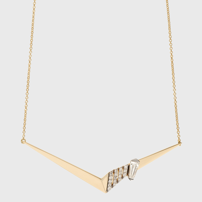 Yellow gold pendant necklace with white diamonds