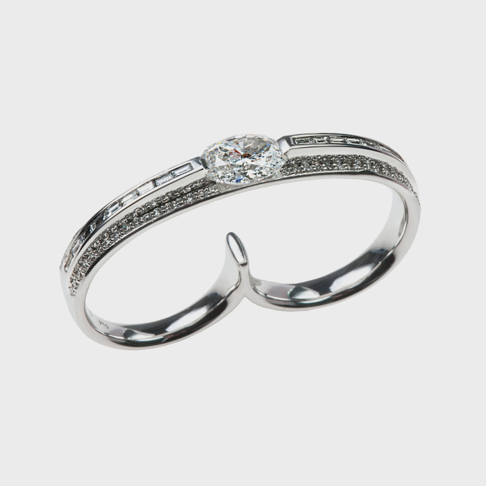 White gold double finger ring with white diamonds