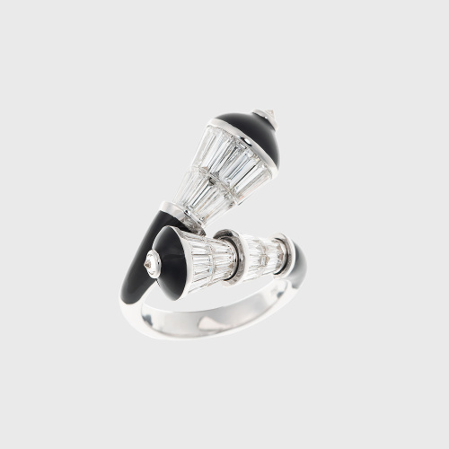 White gold ring with white diamond baguettes and black enamel