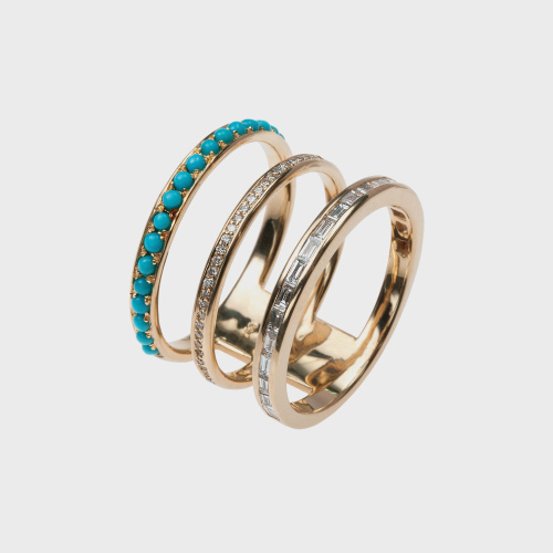 Yellow gold ring with white diamonds, white diamond baguettes and turquoises