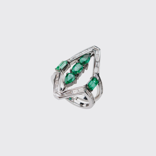 White gold ring with white diamonds and emeralds
