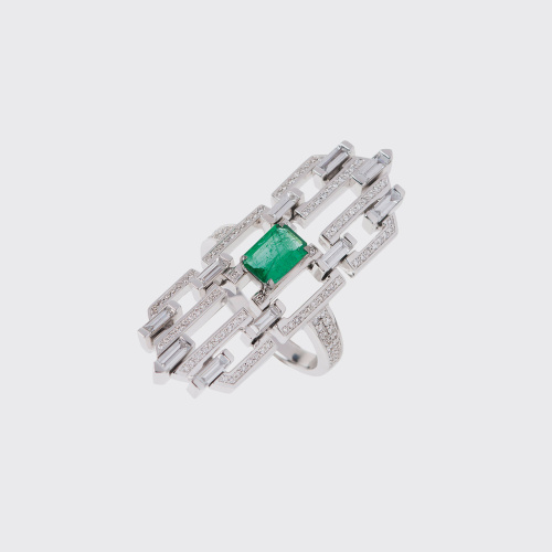 White gold ring with white diamonds and emerald